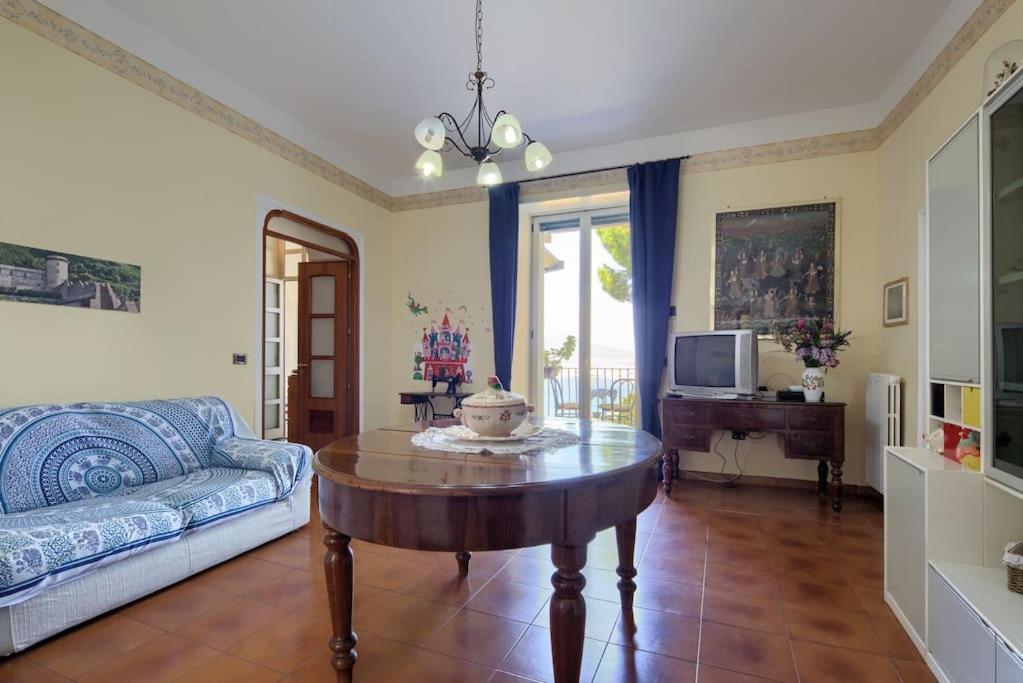 Apartamento Casa Panoramica Castellammare di Stabia Exterior foto