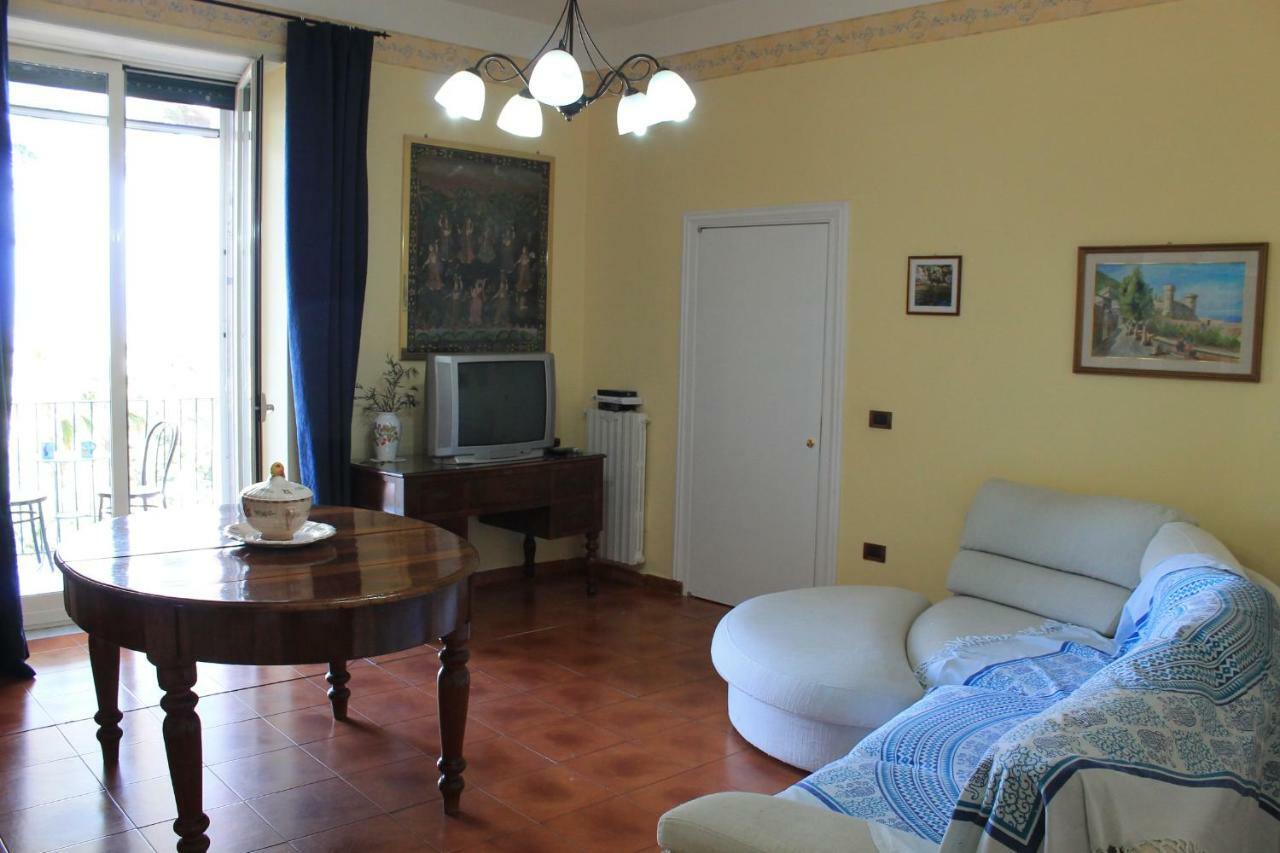 Apartamento Casa Panoramica Castellammare di Stabia Exterior foto